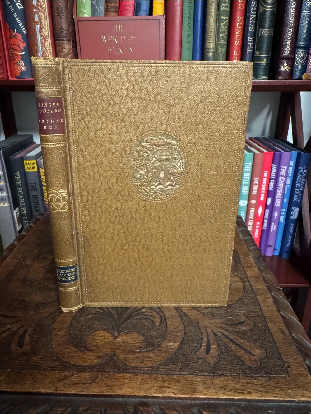 1930 — Swedish book of poetry, pros, and music.